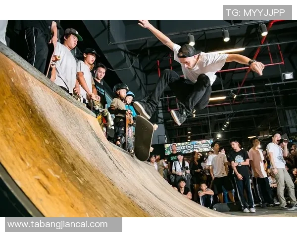 深圳滑板队边路渗透战术研究与实践探讨