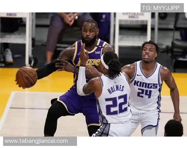 尽享足球盛宴新浪爱彩带你实时直播精彩赛事分析 尽享足球盛宴新浪爱彩带你实时直播精彩赛事分析